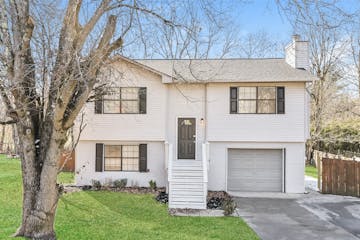 5817 Whisper Wood Rd Knoxville, TN 37918